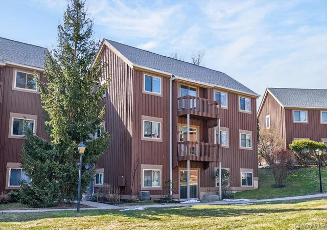 Condo for sale at 135 Sterling St #135, Fishkill, NY 12508 | MLS# 970784