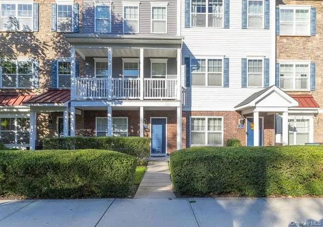 17th image of 31 Barley Ln, Patchogue, NY 11772 | MLS# 970853