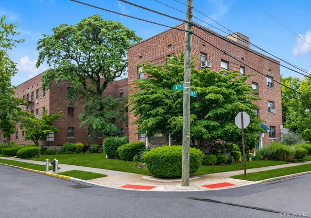 17th image of 46 40 216th St #3A, Bayside, NY 11361 | MLS# 970872