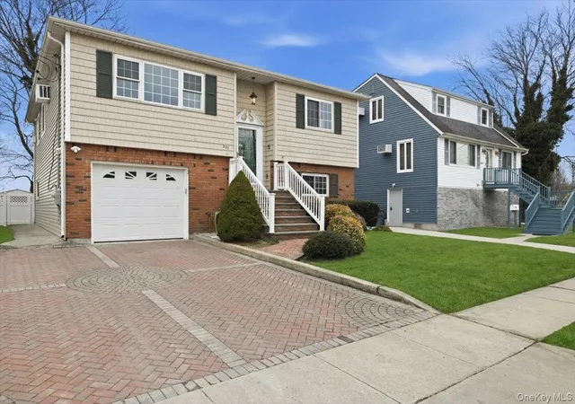 Photo 1 of Sale Pending at 557 Southside Ave, Freeport, NY 11520 | MLS# 970939 | Listing updated on 2026-04-15