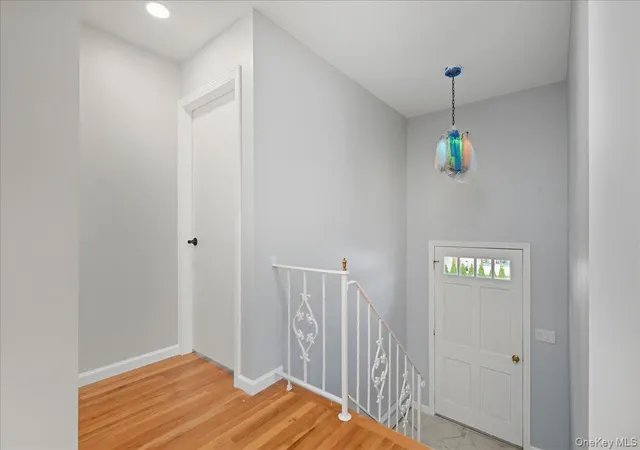 Photo 4 of Sale Pending at 557 Southside Ave, Freeport, NY 11520 | MLS# 970939 | Listing updated on 2026-04-15