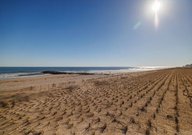 2nd image of 518 Bch 139Th St, Rockaway Park, NY 11694
