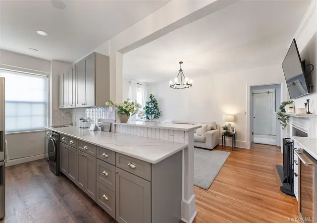 Photo 2 of Condo for sale at 840 Bronx River Rd #5B, Yonkers, NY 10708 | MLS# 970998 | Listing updated on 2026-08-27