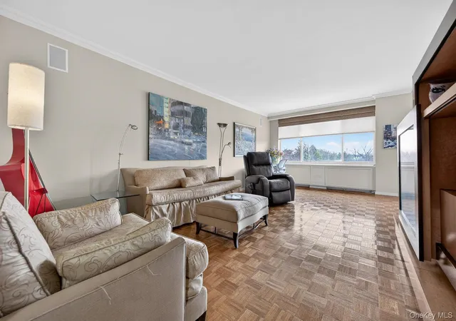 2nd image of 100 Hilton Ave #601, Hempstead, NY 11530 | MLS# 971055