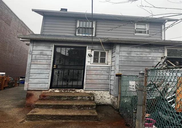 5th image of 420 Thieriot Ave, New York, NY 10473 | MLS# 971123