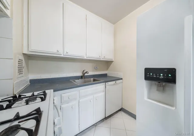 3rd image of 85-15 Main St #3E, Jamaica, NY 11435 | MLS# 971187