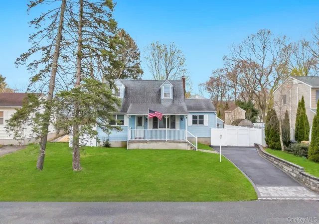 1st image of 8 Lama Dr, Shirley, NY 11967 | MLS# 971274