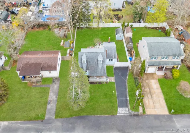 3rd image of 8 Lama Dr, Shirley, NY 11967 | MLS# 971274
