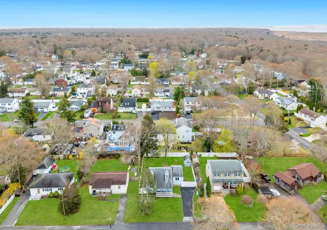 4th image of 8 Lama Dr, Shirley, NY 11967 | MLS# 971274