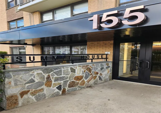 Homes for sale in White Plains, NY | 155 Ferris Ave #1K, White Plains, NY 10601 | MLS# 971346