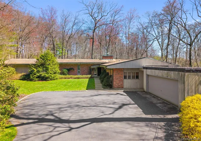 2nd image of 98 Cushman Rd, Scarsdale, NY 10583 | MLS# 971358