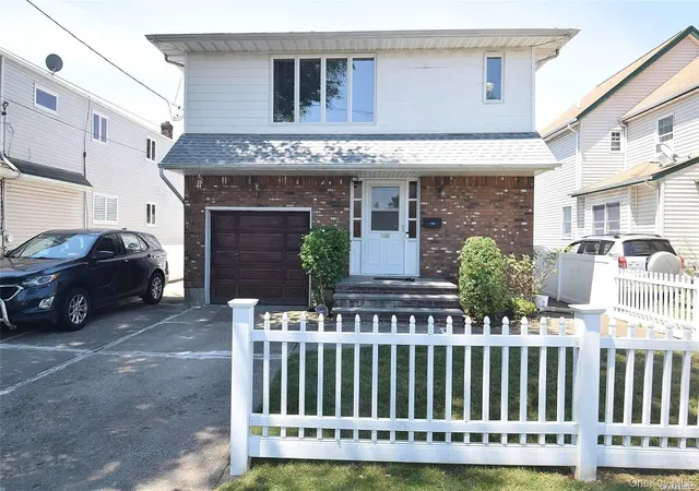 Homes for sale in North Hempstead, NY | 305 S 10th St, North Hempstead, NY 11040 | MLS# 971409
