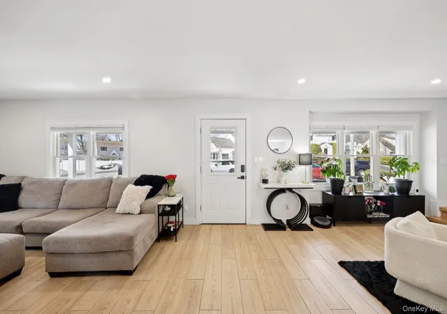 Photo 4 of Sale Pending at 1361 Kew Ave, Hempstead, NY 11557 | MLS# 971420 | Listing updated on 2026-09-17