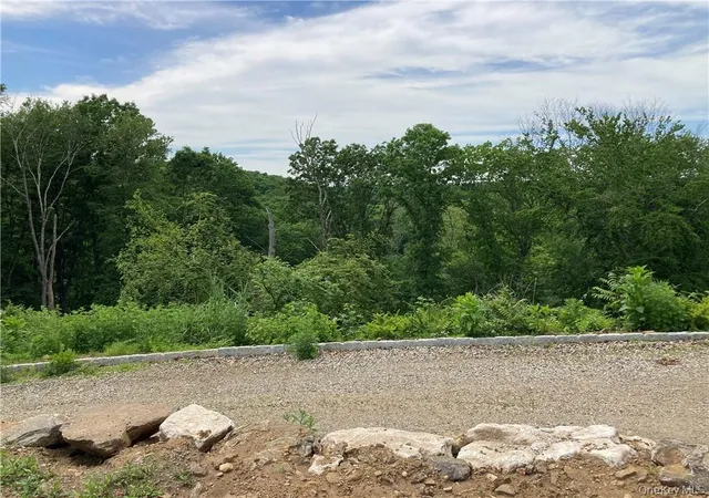 Photo 2 of Sale Pending at 6 Duffys Brg Rd, Lewisboro, NY 10536 | MLS# 971463 | Listing updated on 2026-09-19