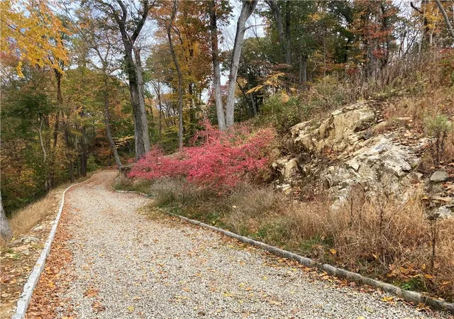Photo 3 of Sale Pending at 6 Duffys Brg Rd, Lewisboro, NY 10536 | MLS# 971463 | Listing updated on 2026-09-19