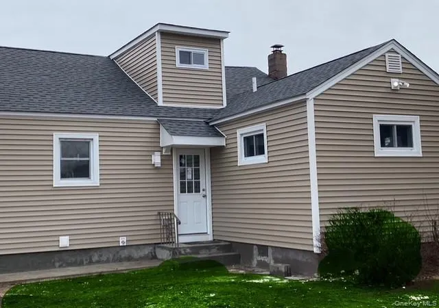 4th image of 8 Grant Ave, Brentwood, NY 11717 | MLS# 971464