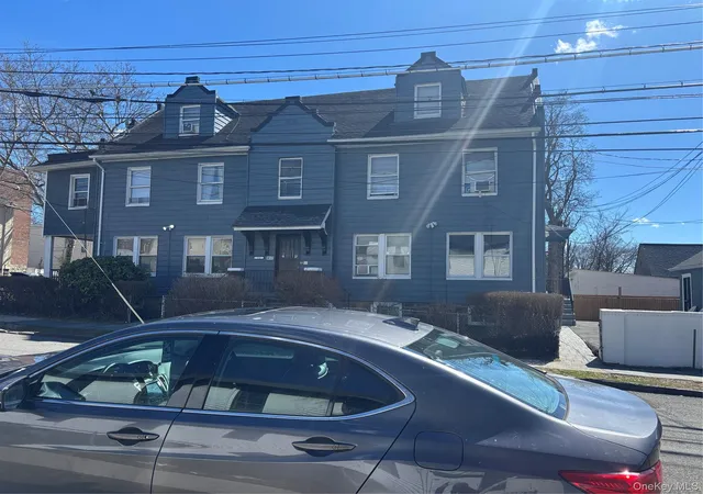 Photo 3 of House for sale at 302 S 5th Avenue, Mount Vernon, NY 10550 | MLS# 971533 | Listing updated on 2026-10-17