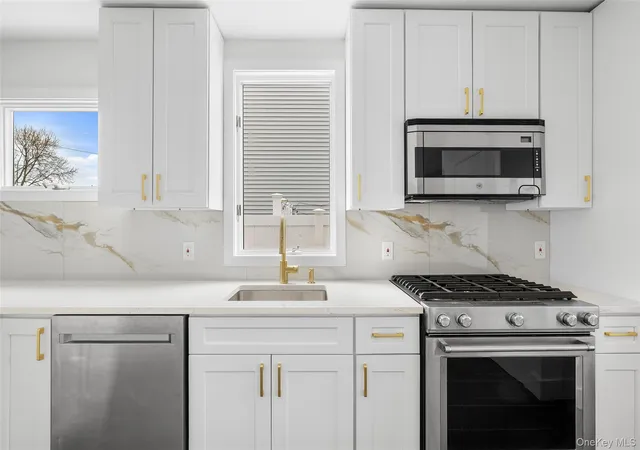 4th image of 36 Kildare Rd, Island Park, NY 11558 | MLS# 971606