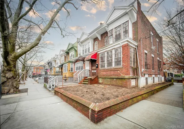 Photo 2 of Single family home for sale at 86 02 91st Avenue, Woodhaven, NY 11421 | MLS# 971636 | Listing updated on 2026-04-18