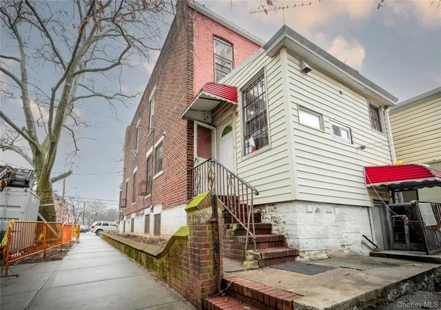 Photo 3 of Single family home for sale at 86-02 91st Avenue, Woodhaven, NY 11421 | MLS# 971636 | Listing updated on 2026-04-18