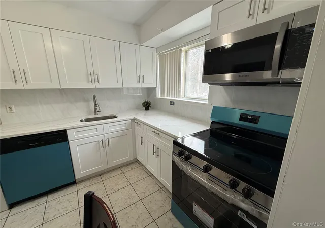 Photo 3 of Sale Pending at 26 Cooper Rd #811, Poughkeepsie (town), NY 12603 | MLS# 971637 | Listing updated on 2026-08-19