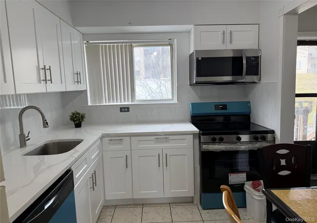 Photo 4 of Sale Pending at 26 Cooper Rd #811, Poughkeepsie (town), NY 12603 | MLS# 971637 | Listing updated on 2026-08-19