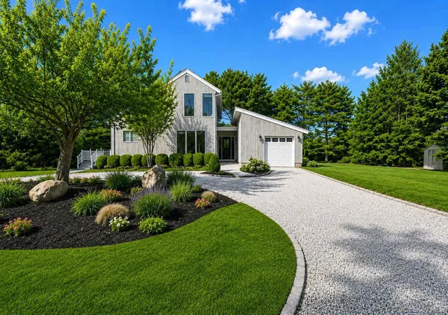 Photo 1 of Sale Pending at 39 Tanners Neck Ln, Southampton, NY 11977 | MLS# 971749 | Listing updated on 2026-07-09