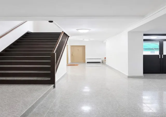 2nd image of 2255 Cruger Ave #1B, New York, NY 10467 | MLS# 971761