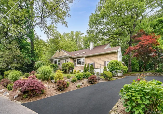 2nd image of 45 Rugby Rd, New Rochelle, NY 10804 | MLS# 971762