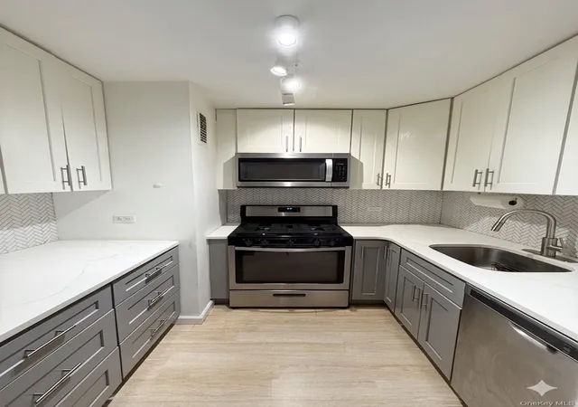 4th image of 77 Fulton St #6F, New York, NY 10038 | MLS# 971764