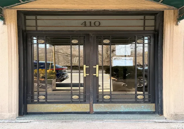 Photo 3 of Condo for sale at 410 Central Park W #1F, New York, NY 10025 | MLS# 971900 | Listing updated on 2026-07-20