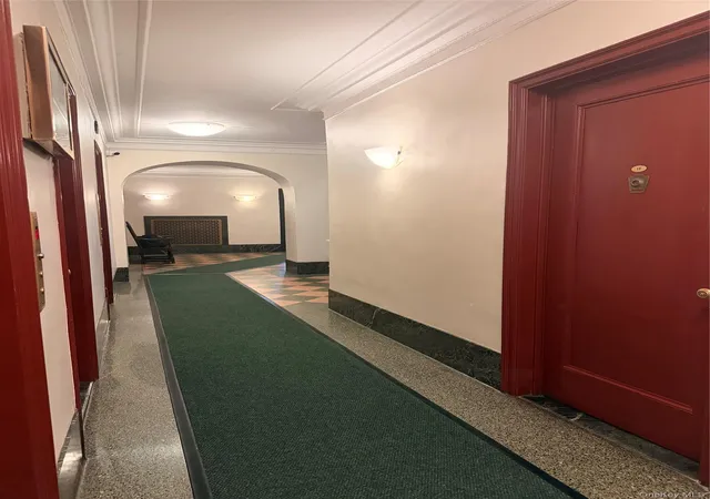 Listing Photo 5 - Condo for sale in building located at 410 Central Park W, New York, NY 10025 - Unit #1F