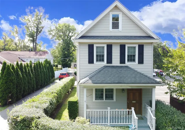 5th image of 6 Morris Ln, North Hempstead, NY 11024 | MLS# 971944