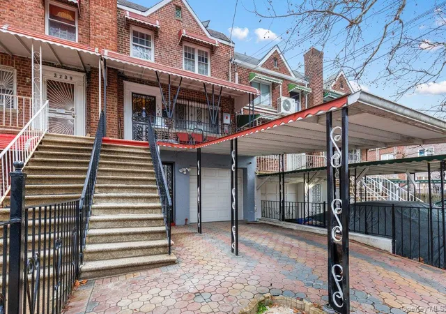 Photo 2 of Sale Pending at 3241 Colden Ave, New York, NY 10469 | MLS# 971946 | Listing updated on 2026-05-20