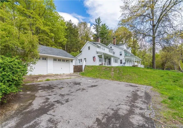 Photo 4 of Single family home for sale at 669 Mountain Rd, Mamakating, NY 10940 | MLS# 971962 | Listing updated on 2026-10-01