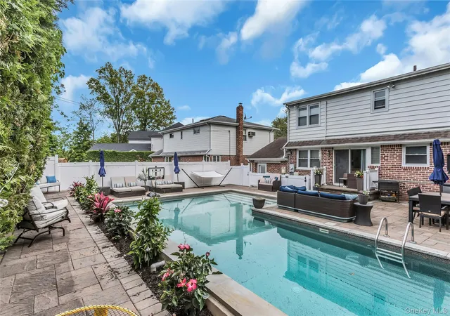 5th image of 26 Herbert Dr, New Hyde Park, NY 11040 | MLS# 972004