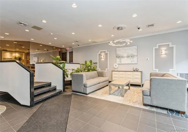 Homes for sale in Greenburgh, NY | 500 High Point Dr #412, Greenburgh, NY 10530 | MLS# 972012