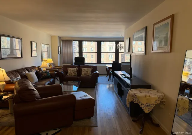 4th image of 209-39 23 Ave #4K, Bayside, NY 11360 | MLS# 972037