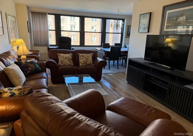 5th image of 209-39 23 Ave #4K, Bayside, NY 11360 | MLS# 972037