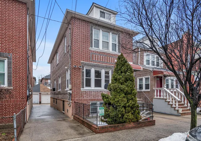 Photo 2 of Sale Pending at 1730 Colden Ave, New York, NY 10462 | MLS# 972107 | Listing updated on 2026-05-30