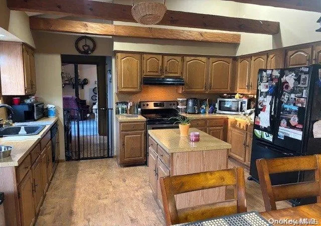 Photo 2 of Sale Pending at 113 Southfield Rd, Riverhead, NY 11933 | MLS# 972112 | Listing updated on 2026-08-25