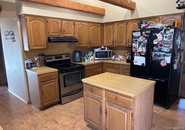 Photo 3 of Sale Pending at 113 Southfield Rd, Riverhead, NY 11933 | MLS# 972112 | Listing updated on 2026-08-25