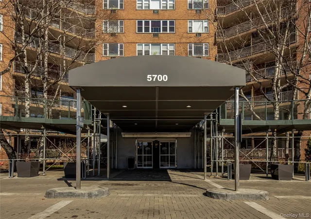 Photo 1 of Sale Pending at 5700 Arlington Ave #2D, Bronx, NY 10471 | MLS# 972139 | Listing updated on 2026-09-19