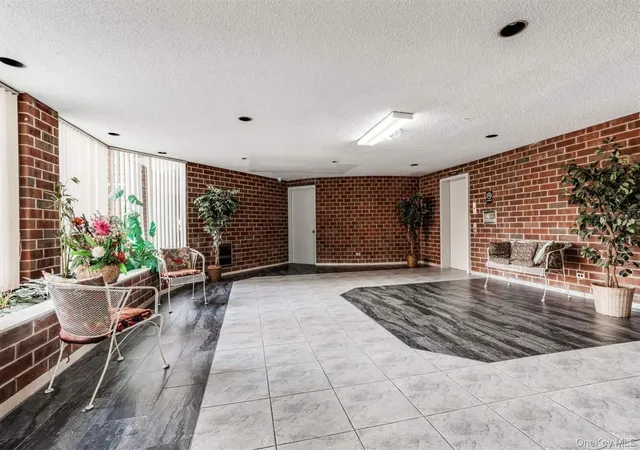 4th image of 380 Fulton St #M2, Oyster Bay, NY 11735 | MLS# 972203