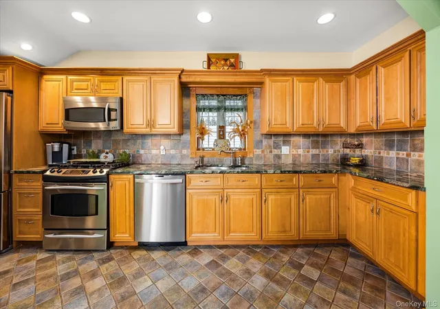 5th image of 72-31 73Rd St, New York, NY 11385 | MLS# 972219