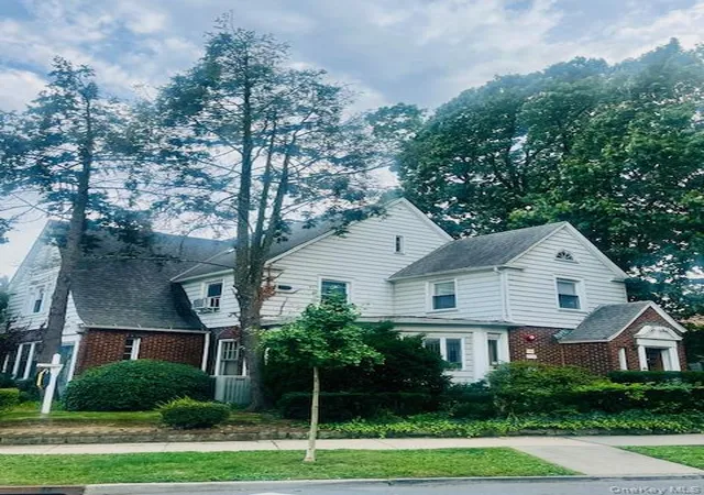 Photo 3 of Multi family home for sale at 10922 Myrtle Ave, New York, NY 11418 | MLS# 972225 | Listing updated on 2026-08-24