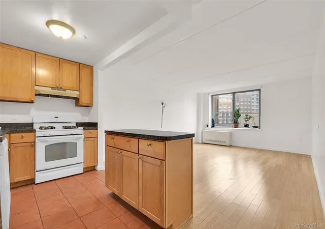 4th image of 837 Washington Ave #4B, New York, NY 10451 | MLS# 972231