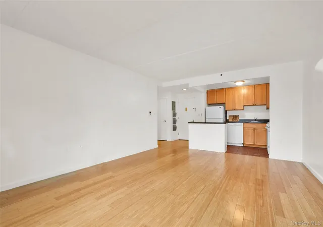 5th image of 837 Washington Ave #4B, New York, NY 10451 | MLS# 972231