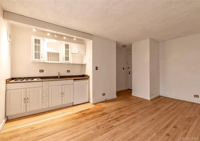 3rd image of 72-61 113Th St, New York, NY 11375