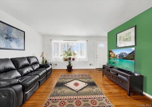 5th image of 32 Highland Ave, Warwick, NY 10990 | MLS# 972375